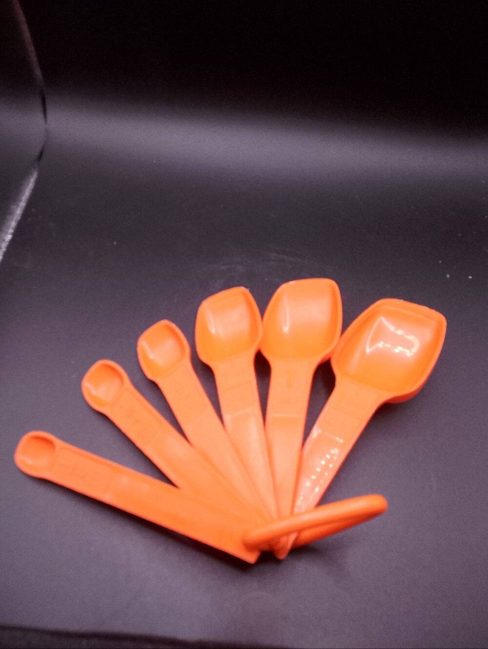 Vintage Tupperware Orange 🧡🧡 Measuring Spoons 6pcs